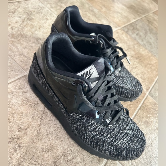 Nike Air Max Black and Silver Knit Sneakers - Picture 4 of 7